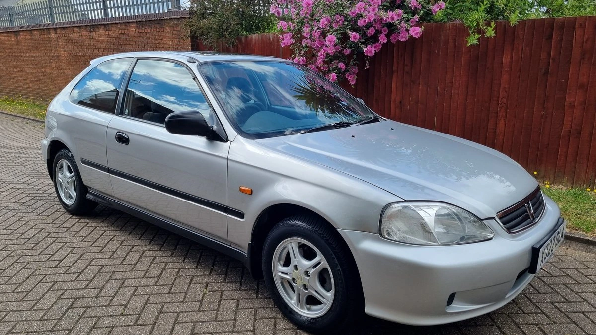 مشخصات فنی هوندا سیویک نسل هفتم Honda Civic MK7 2000