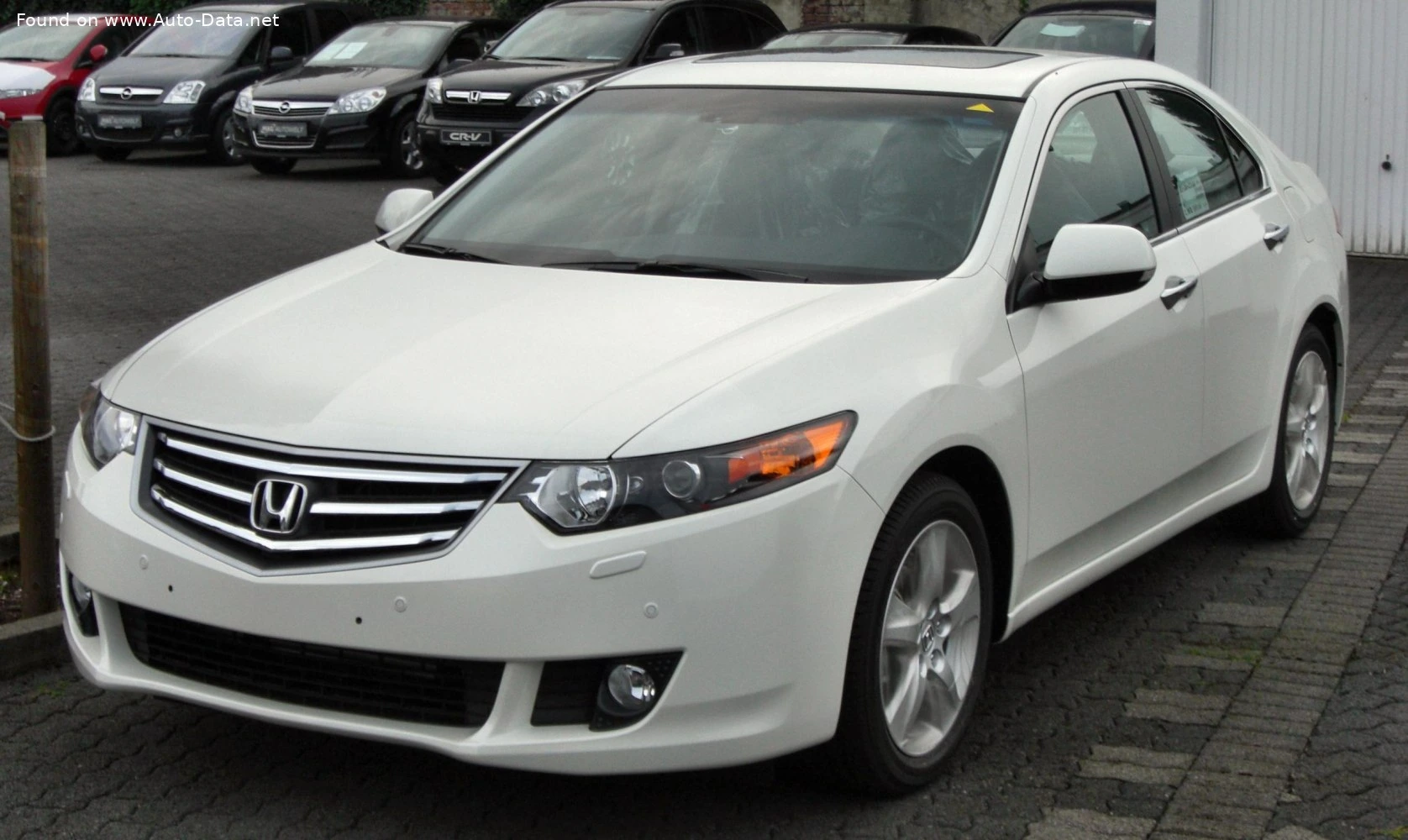 مشخصات فنی هوندا آکورد نسل هشتم Honda Accord 2007