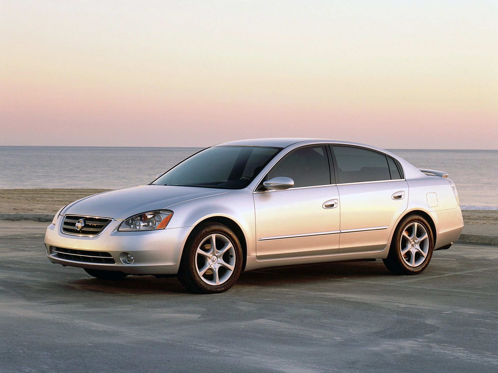 مشخصات فنی نیسان آلتیما 2002 Nissan Altima