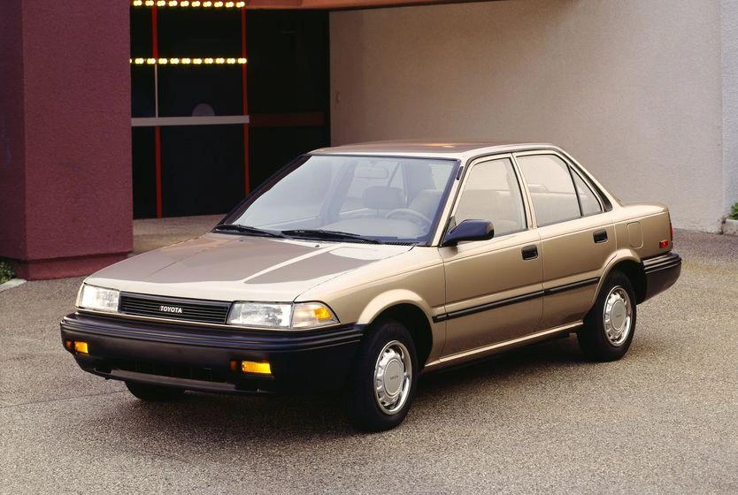 مشخصات فنی تویوتا کرولا نسل ششم Toyota corolla E90