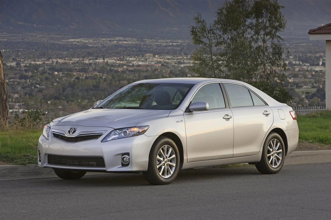 مشخصات فنی تویوتا کمری هیبرید Toyata Camry Hybrid 2011